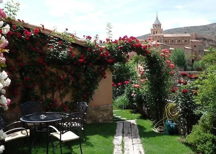 La Casa Del Tío Americano 4* Albarracín